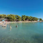 Tatil Evi Two-bedroom In Lisane Tinjske