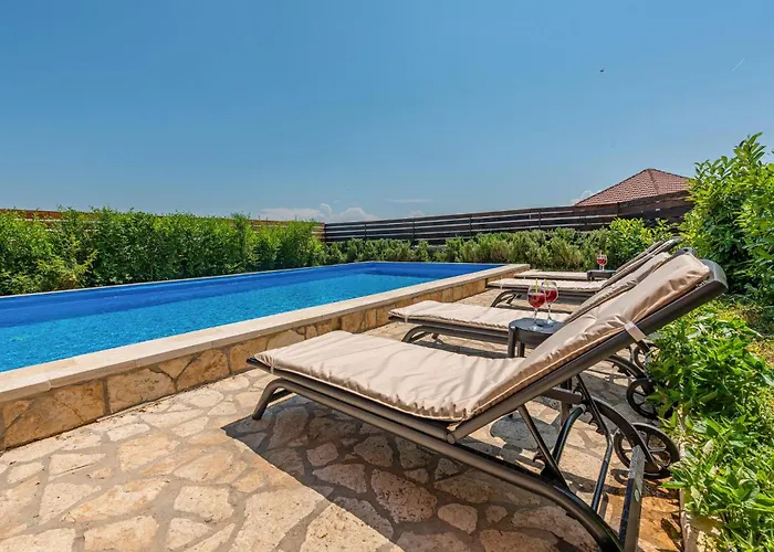 Two-bedroom In * Lisane Tinjske