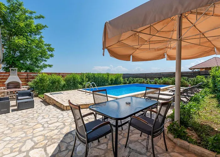 Two-bedroom In * Lisane Tinjske