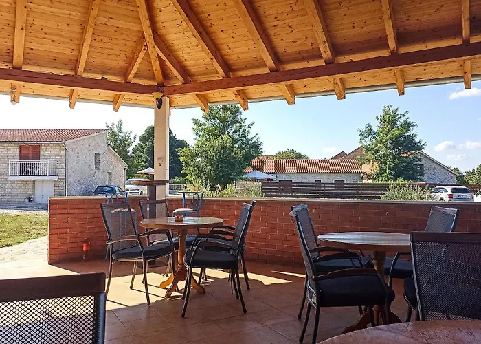 Two-bedroom In Lisane Tinjske