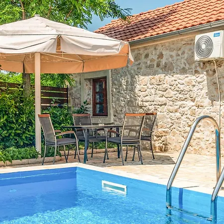 Two-bedroom In * Lisane Tinjske