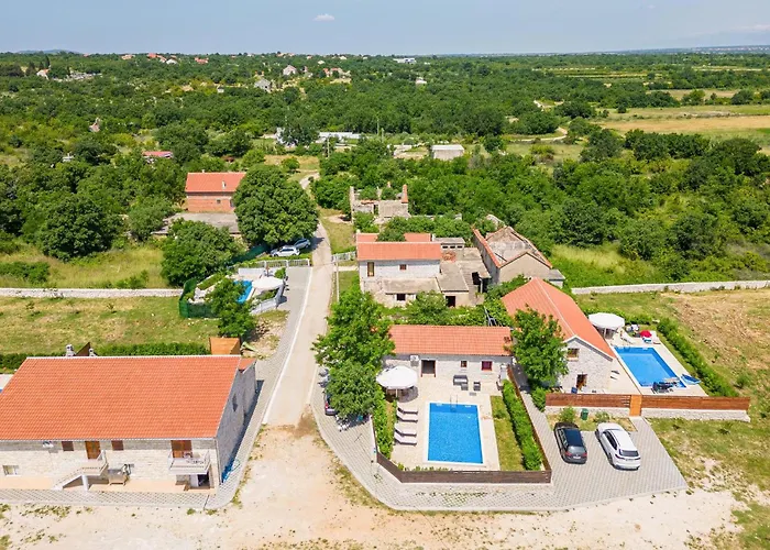 Two-bedroom In Lisane Tinjske
